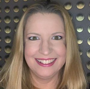 Meet your Posher, Cari